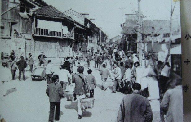 圖1：銅仁主城區(qū)舊景。銅仁日報社資料圖片.jpg